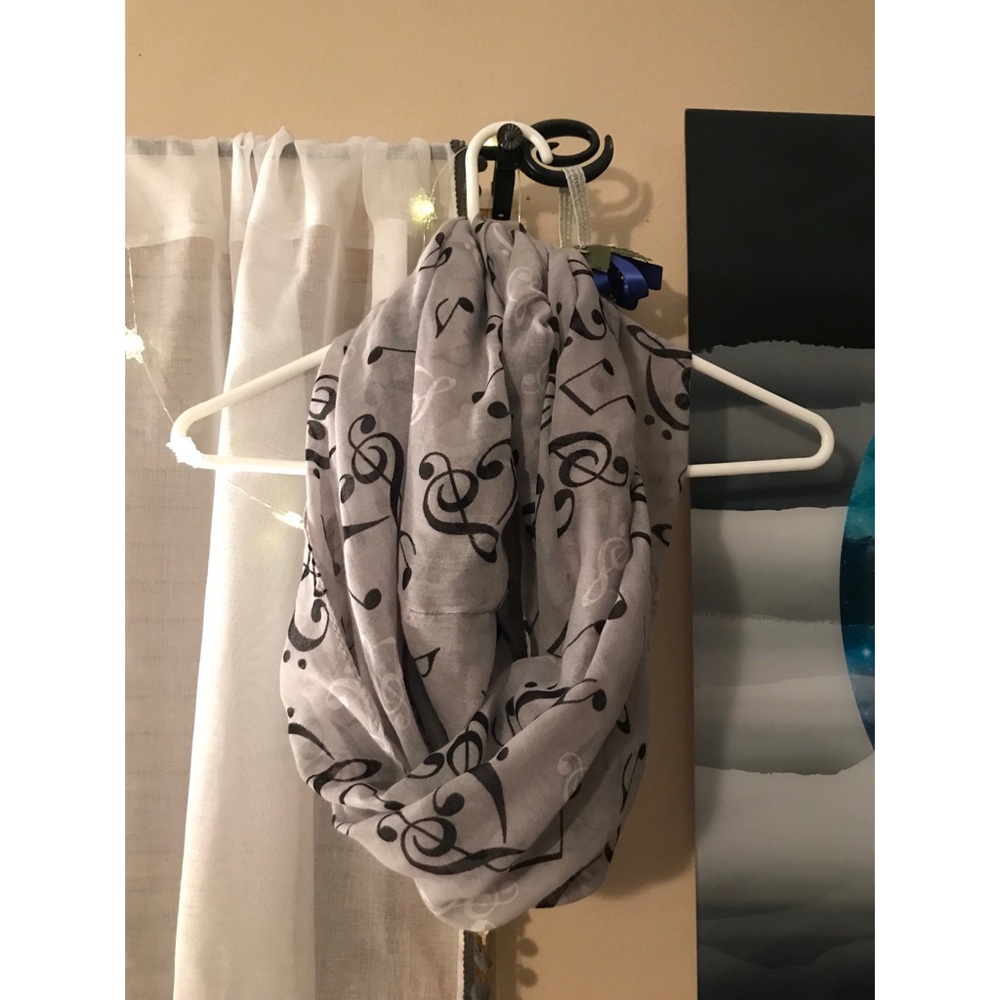 Music note infinity scarf